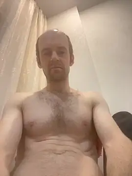 LynnAhNight online show from 10-25-25, 03:06