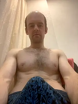 LynnAhNight online show from 10-23-25, 03:27