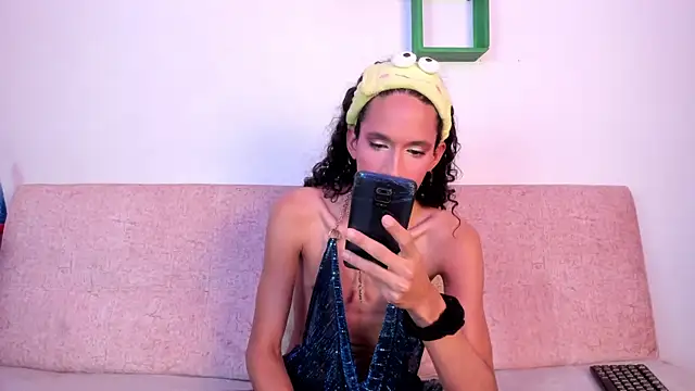 cassidy blossom online show from 10-05-25, 03:19