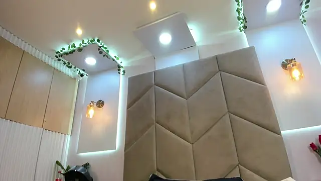 AzunaStar online show from 12-19-25, 09:39