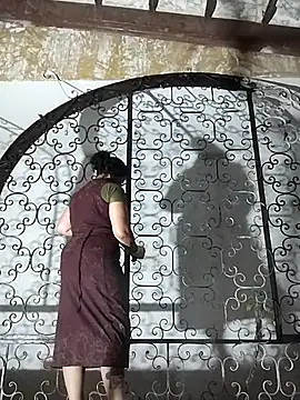 xomimuka online show from 10-08-25, 02:13