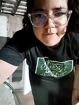 xomimuka online show from 10-10-25, 05:08