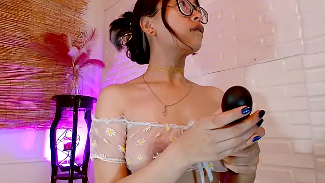 Luna 7 777 online show from 11-14-25, 05:33