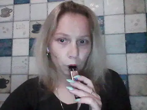 Anna wey online show from 06-18-26, 07:08