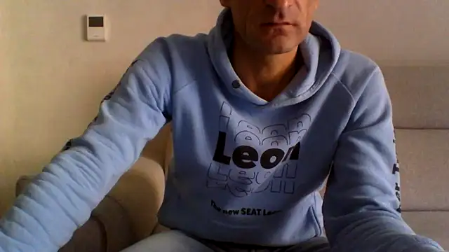 ANGELSANTAMARIA- online show from 10-10-25, 12:17