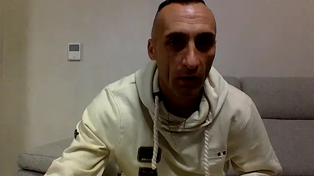 ANGELSANTAMARIA- online show from 10-08-25, 06:19