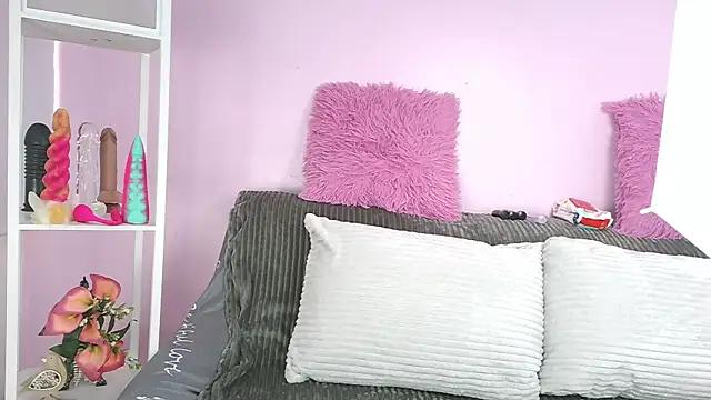 Hiyakasudere online show from 12-16-25, 12:20