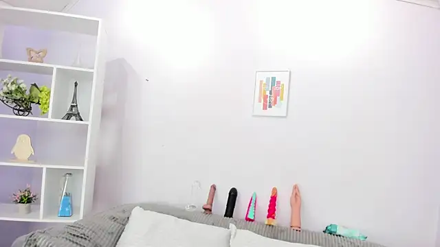 Hiyakasudere online show from 09-23-25, 01:07