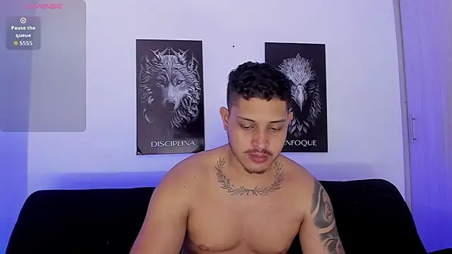 Snapshot of JohanSmith chatting on 01-09-26, 07:10 JohanSmith online show from 01-09-26, 07:10