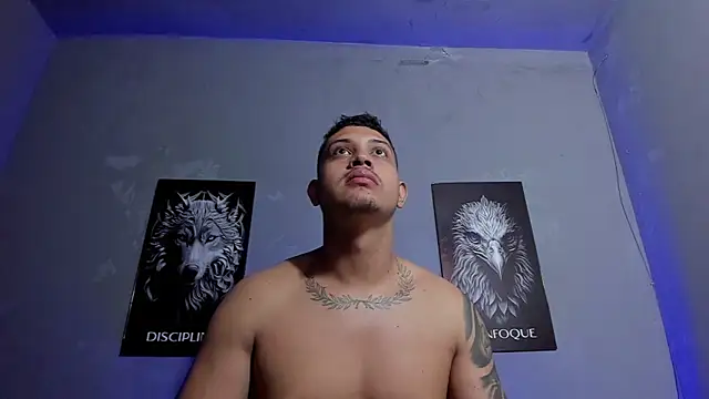 Snapshot of JohanSmith chatting on 02-15-26, 03:18 JohanSmith online show from 02-15-26, 03:18