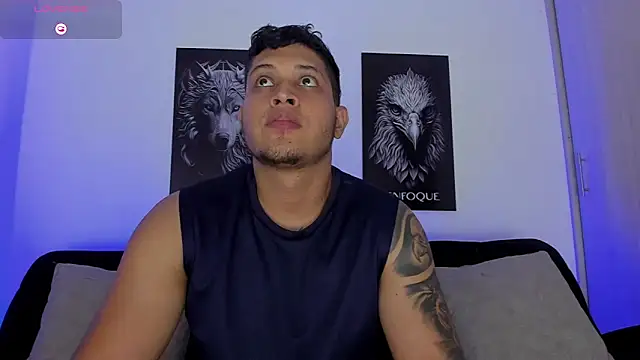 Snapshot of JohanSmith chatting on 11-12-25, 11:08 JohanSmith online show from 11-12-25, 11:08