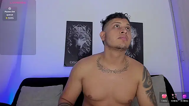 Snapshot of JohanSmith chatting on 11-04-25, 03:32 JohanSmith online show from 11-04-25, 03:32