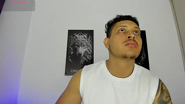 Snapshot of JohanSmith chatting on 01-19-26, 12:25 JohanSmith online show from 01-19-26, 12:25