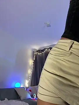 Snapshot of kiryB chatting on 12-05-25, 03:16 kiryB online show from 12-05-25, 03:16