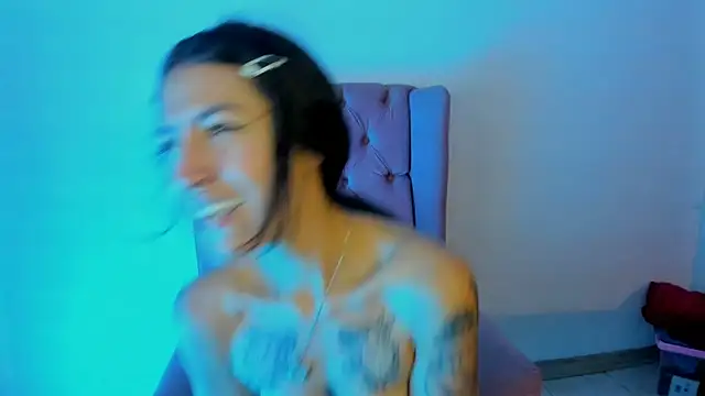 Snapshot of jessi_lemuss chatting on 03-11-25, 11:37 jessi lemuss online show from 03-11-25, 11:37