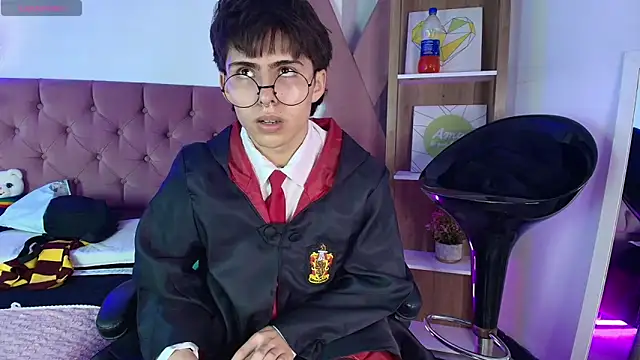 PepperTwink online show from 10-18-25, 04:09