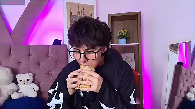 PepperTwink online show from 03-26-26, 04:05