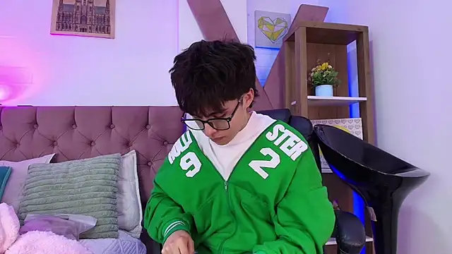 Snapshot of PepperTwink chatting on 02-05-26, 04:14 PepperTwink online show from 02-05-26, 04:14