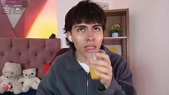 PepperTwink online show from 03-05-26, 04:03