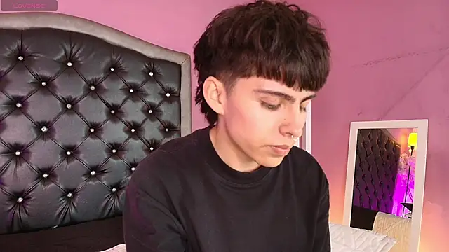 PepperTwink online show from 11-30-25, 01:34