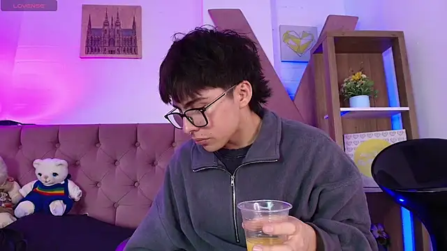 Snapshot of PepperTwink chatting on 02-03-26, 04:01 PepperTwink online show from 02-03-26, 04:01