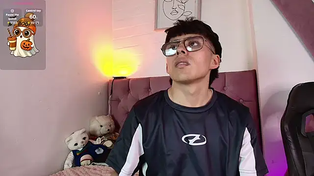 PepperTwink online show from 11-13-25, 04:55