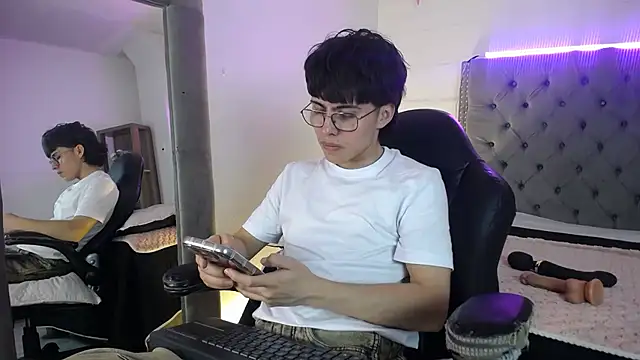 PepperTwink online show from 09-17-25, 04:09