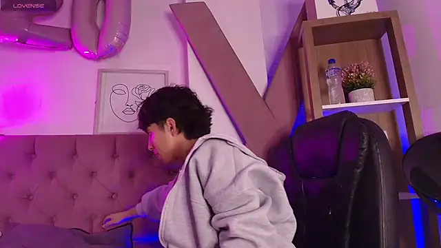 PepperTwink online show from 12-20-25, 05:27