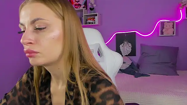 AnitaLamb online show from 02-28-25, 05:04