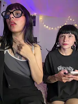 Snapshot of mavimist__ chatting on 03-21-26, 01:07 mavimist online show from 03-21-26, 01:07