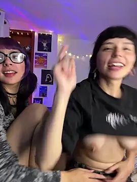 Snapshot of mavimist__ chatting on 03-13-26, 01:54 mavimist online show from 03-13-26, 01:54