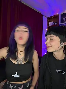 Snapshot of mavimist__ chatting on 02-15-26, 03:40 mavimist online show from 02-15-26, 03:40