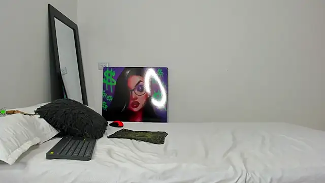 Snapshot of andrea_cherryy chatting on 10-10-25, 03:02 andrea cherryy online show from 10-10-25, 03:02