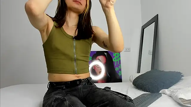 andrea cherryy online show from 11-15-25, 02:32