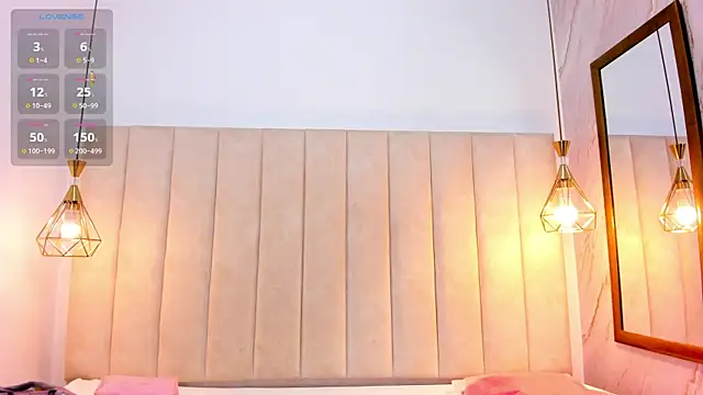 PamelaAddams  online show from 12-23-25, 04:01