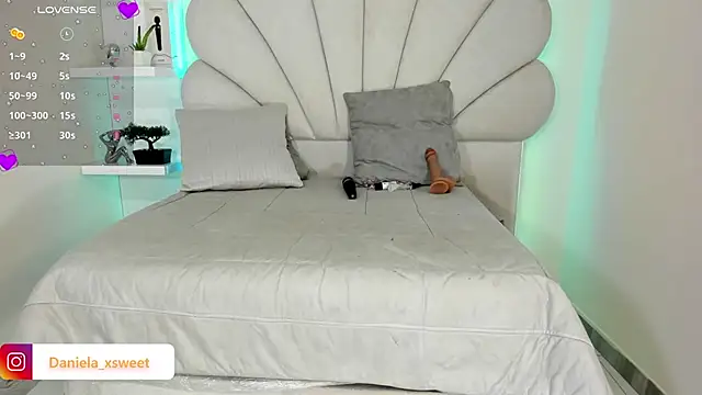 Snapshot of Danielaangelina chatting on 01-19-26, 05:44 Danielaangelina online show from 01-19-26, 05:44