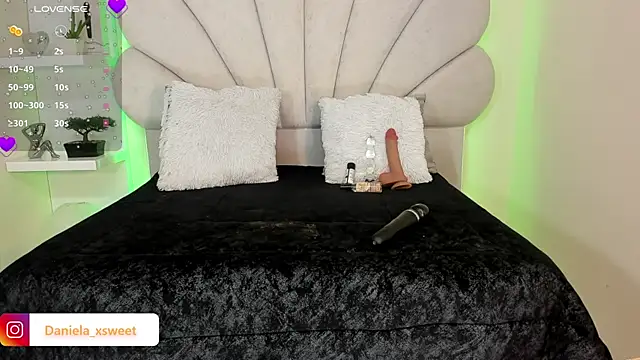 Danielaangelina online show from 11-23-25, 06:23