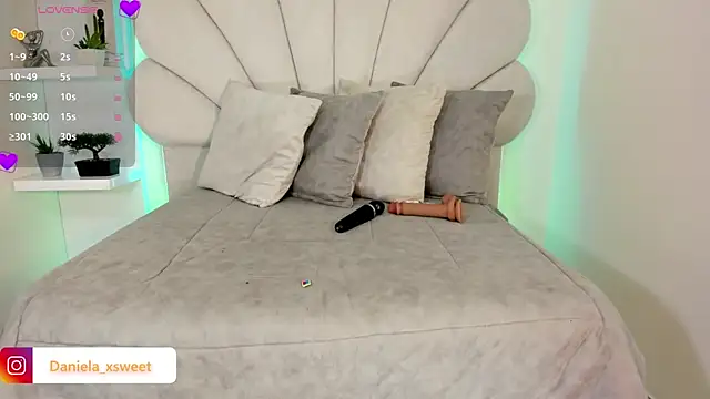 Danielaangelina online show from 03-27-26, 06:00