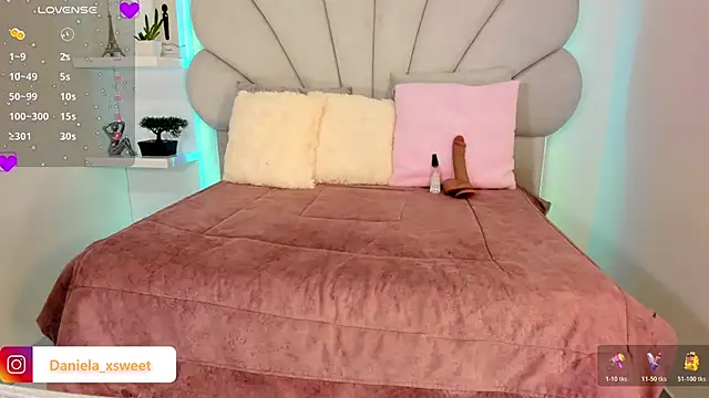 Snapshot of Danielaangelina chatting on 02-17-26, 06:11 Danielaangelina online show from 02-17-26, 06:11