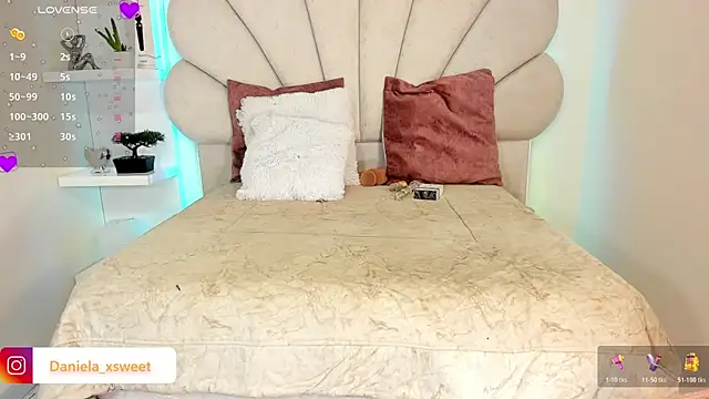 Danielaangelina online show from 11-07-25, 06:51