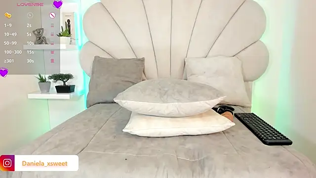 Danielaangelina online show from 03-27-26, 08:26