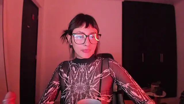 Snapshot of ggor4w33 chatting on 10-05-25, 11:39 ggor4w33 online show from 10-05-25, 11:39