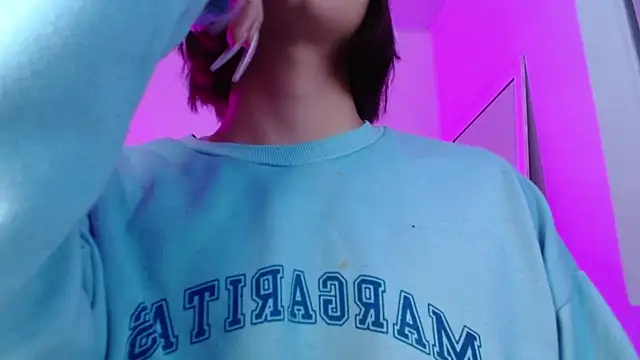 Snapshot of ggor4w33 chatting on 02-04-25, 07:07 ggor4w33 online show from 02-04-25, 07:07