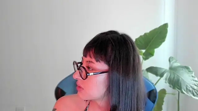 Snapshot of ggor4w33 chatting on 09-11-25, 06:19 ggor4w33 online show from 09-11-25, 06:19