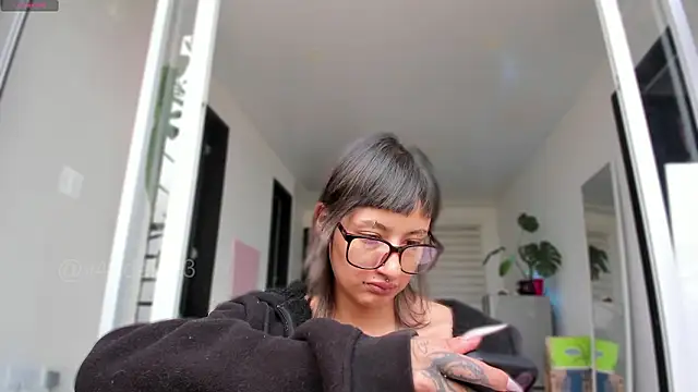 Snapshot of ggor4w33 chatting on 02-10-26, 11:31 ggor4w33 online show from 02-10-26, 11:31