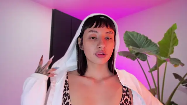 Snapshot of ggor4w33 chatting on 10-13-25, 09:55 ggor4w33 online show from 10-13-25, 09:55