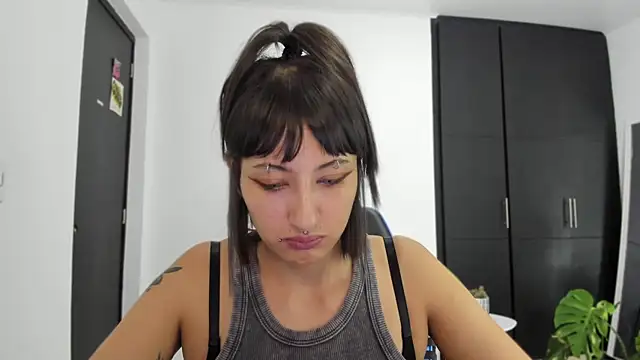 Snapshot of ggor4w33 chatting on 09-19-25, 11:09 ggor4w33 online show from 09-19-25, 11:09