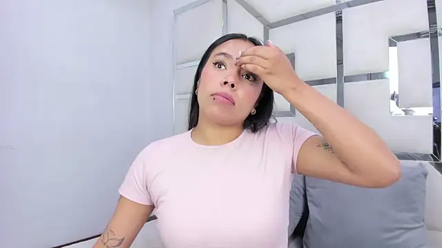 ZoeWan69 online show from 03-19-26, 11:43