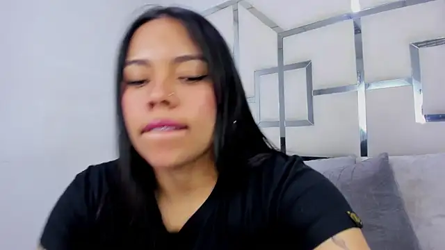 ZoeWan69 online show from 09-15-25, 12:49