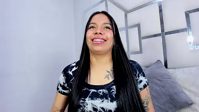 ZoeWan69 online show from 09-30-25, 01:17